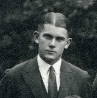 AleAlexander Donald Houston (Prefects, 1932).